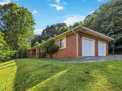 Property at 903 W 7th St, Corbin, KY