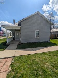 203 W Main St