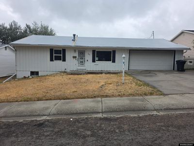3231 Navarre Rd
