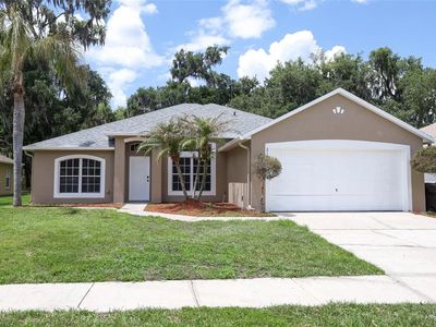 2106 The Oaks Blvd