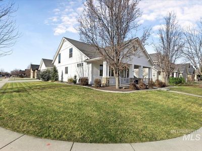 3651 N Legacy Woods Ave