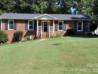 6045 Woodcove Dr