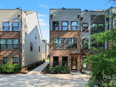 300 Twinflower Ln