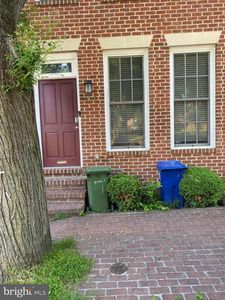 518 Saint Mary St