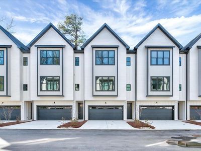 811 Maple Berry Ln #104