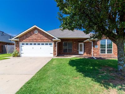 8121 Woodhue Dr