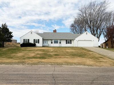 817 Skyline Dr