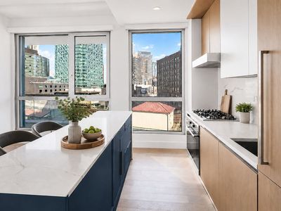 2243 Jackson Ave #6F