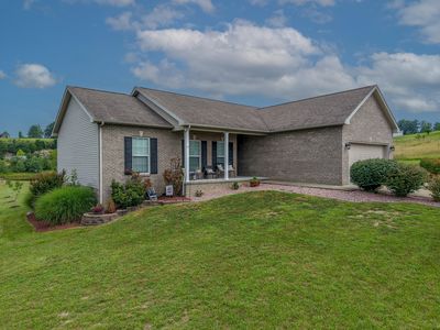 Property at 27 Dale Hollow Dr, Morehead, KY