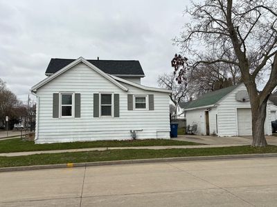 202 W Irving Ave