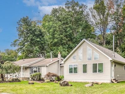 251 Hibernia Rd