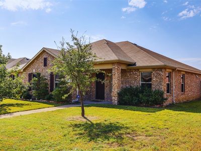 Property at 740 Skyflower Dr, Desoto, TX
