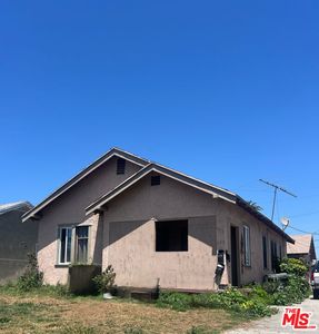 601 W 74th St