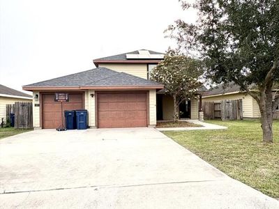 809 Santos Ave
