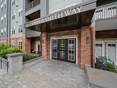 60 Coppersmith Way #402