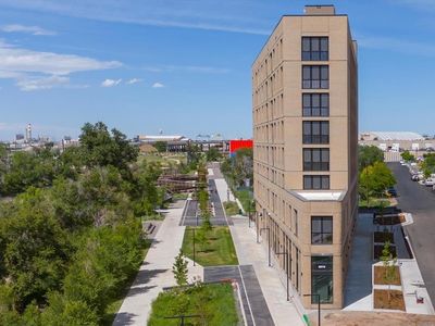3575 Chestnut Place Unit 606