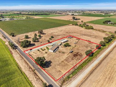 Property at 26001 N Dustin Rd, Acampo, CA