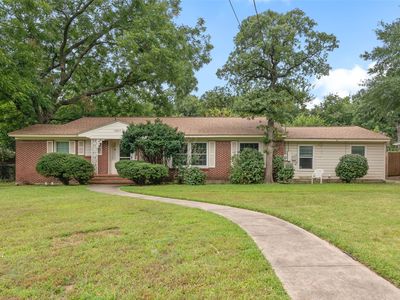 1604 Laurelwood Dr