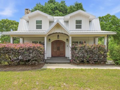 3098 Log Cabin Ln