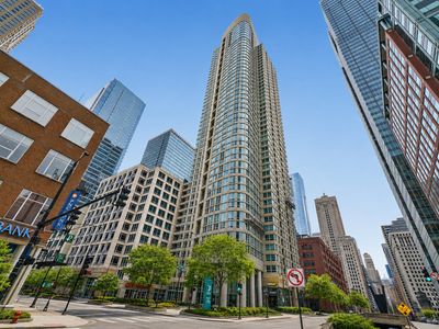 345 N La Salle Dr APT 1108