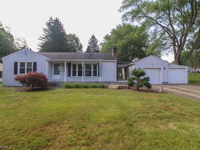 Property at 2497 Rosewae Dr, Youngstown, OH