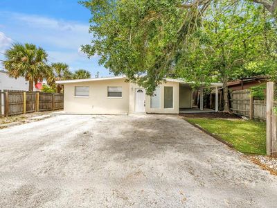 110 NE Monroe Cir N