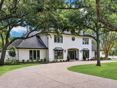 11 Haverford Ln