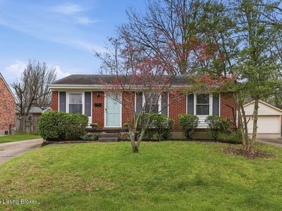 Property at 9110 Farnham Dr, Lyndon, KY