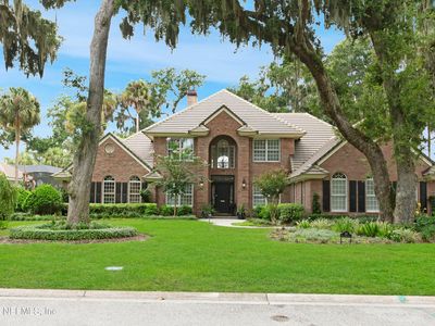 192 TWELVE OAKS Lane