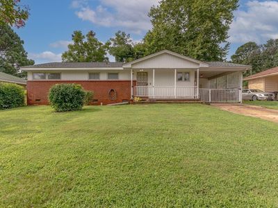 723 Valley Dr