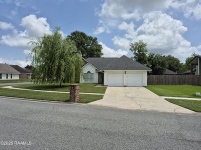 208 N Rushmore Ln
