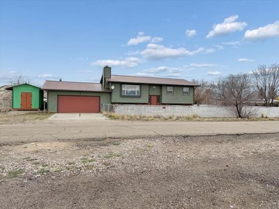 723 W Valley Rd