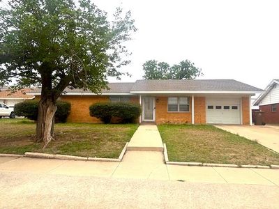 2202 Merrily Dr