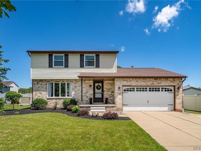 Property at 5 Quail Holw, Lancaster, NY