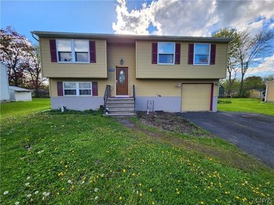 8085 Thurston Dr
