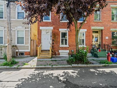 132 4th Avenue