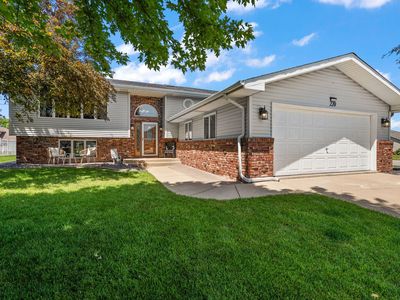 220 Blickview Dr