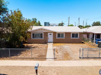 989 J St