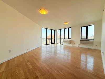 6070 Woodhaven Blvd APT 4E