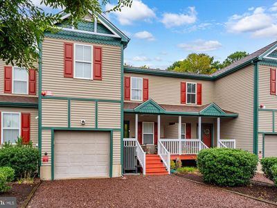 323 Yacht Club Dr