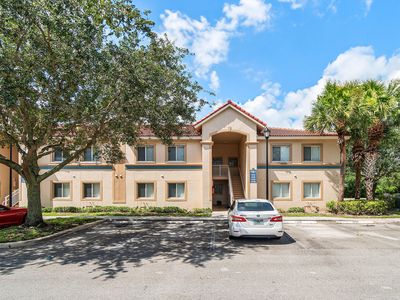 1161 GOLDEN LAKES Boulevard #1325