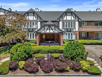 8900 N Park Plaza COURT #211