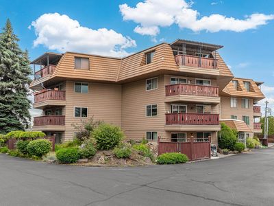 9024 N Country Homes Blvd APT 5