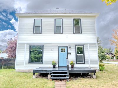 4 Woodland Ave