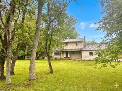 4 Laurel Pl