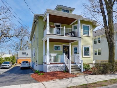 17 Bartlett Ave #1