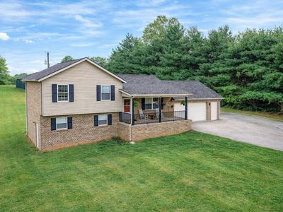 907 Carl Stevens Rd