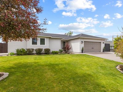 7464 Ruth Dr
