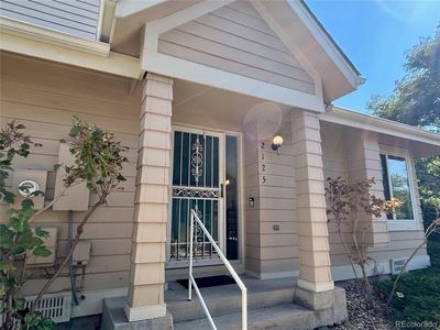 2125 S Troy Way