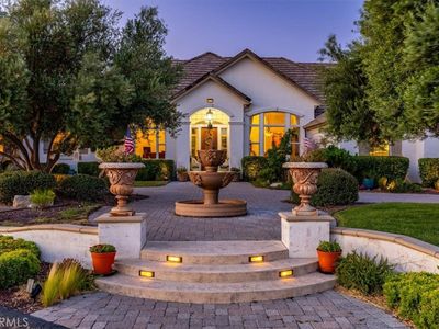 2045 Vista De La Vina